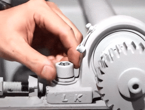 Adjustment Guide for Cold Press Machine Rack and Pinion