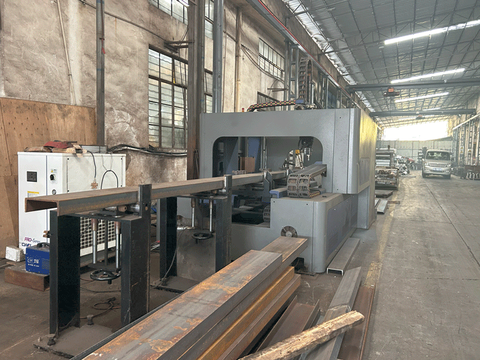 2 CNC bending